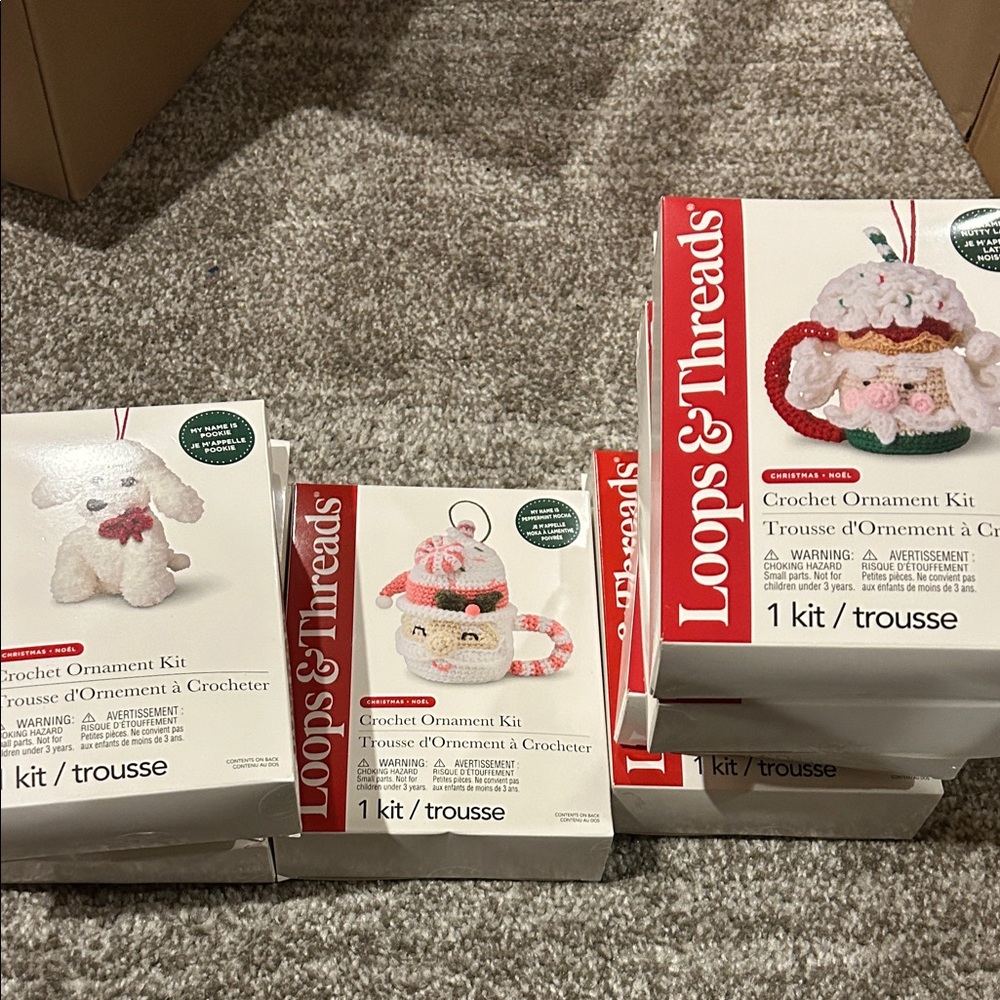 Loops & Threads Crochet Ornament Kit - Festive Holiday Set